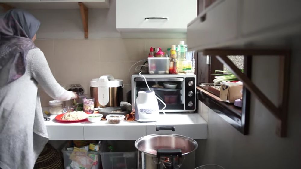 dapur rumah Hengky Kurniawan sederhana © 2024 brilio.net dapur rumah Hengky Kurniawan sederhana © 2024 brilio.net