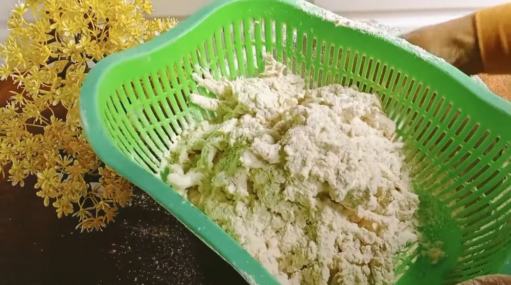 Tanpa diberi baking soda, ini trik goreng jamur tiram agar semakin krispi renyah tahan lama