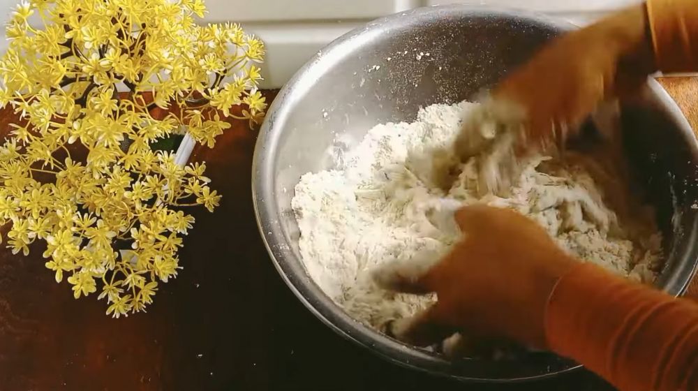 Tanpa diberi baking soda, ini trik goreng jamur tiram agar semakin krispi renyah tahan lama