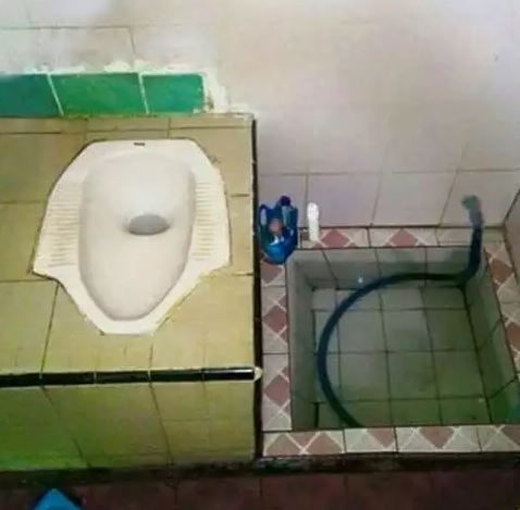 Potret kocak desain WC Berbagai sumber