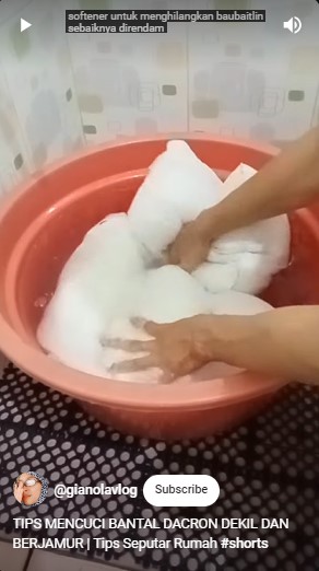 Tak direndam detergen, trik ibu-ibu cuci bantal dekil dan berjamur ini ampuh cuma tambah 2 bahan dapur