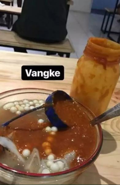 momen apes tak terduga saat makan freepik.com