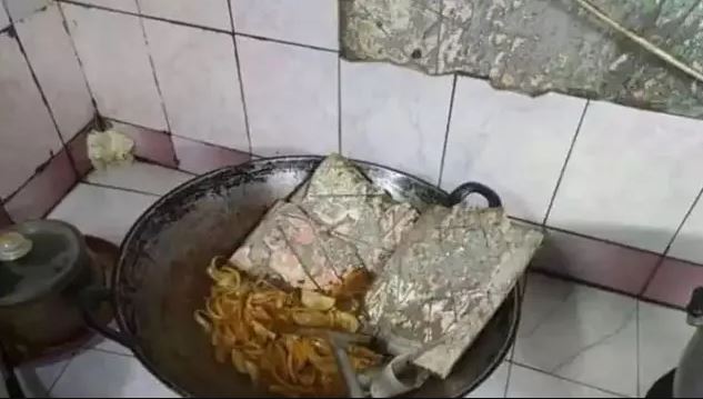 momen apes tak terduga saat makan freepik.com