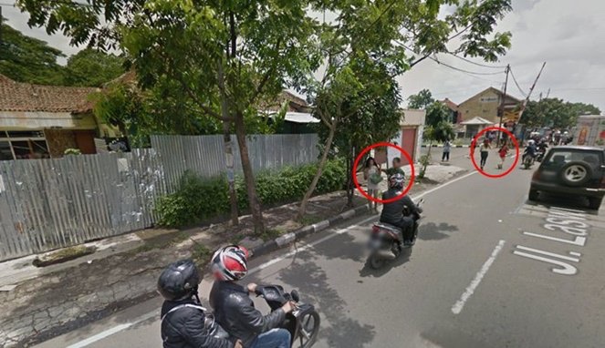 13 Potret peristiwa lucu yang tertangkap kamera Google Street View © X