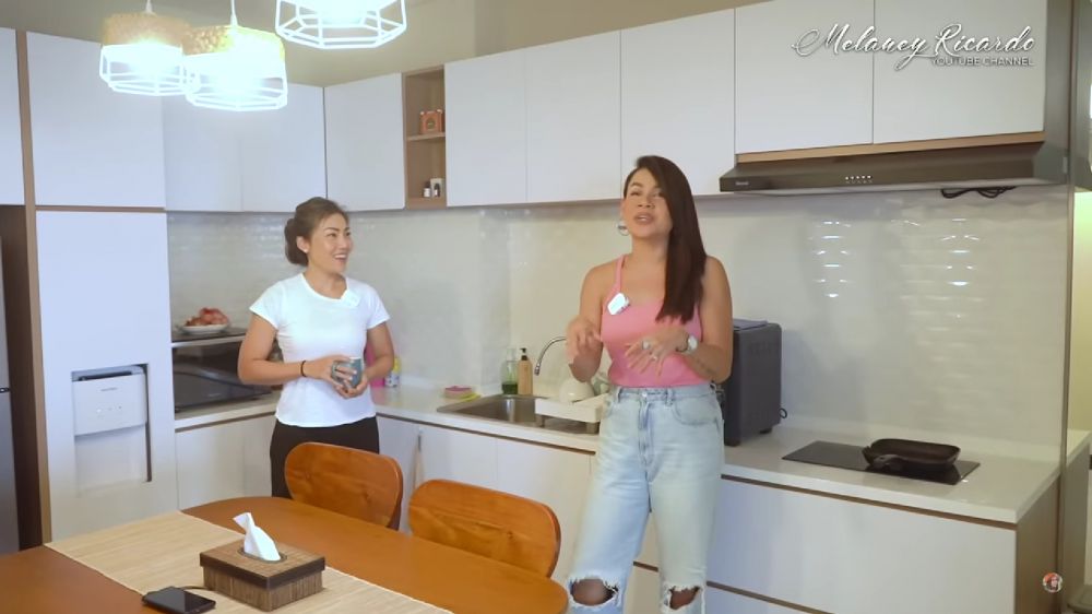 dapur apartemen Inge Anugrah © 2024 brilio.net