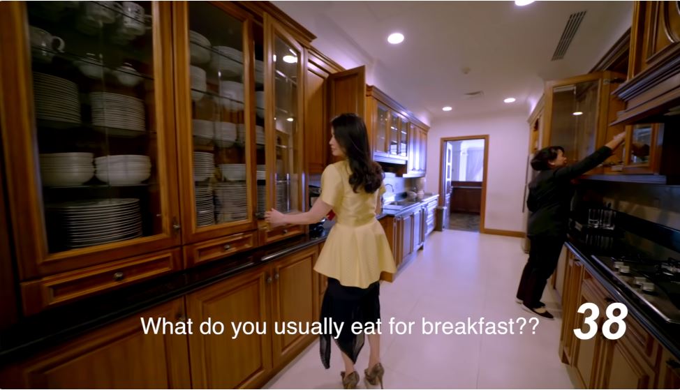 dapur liliana klasik nuansa kayu © YouTube