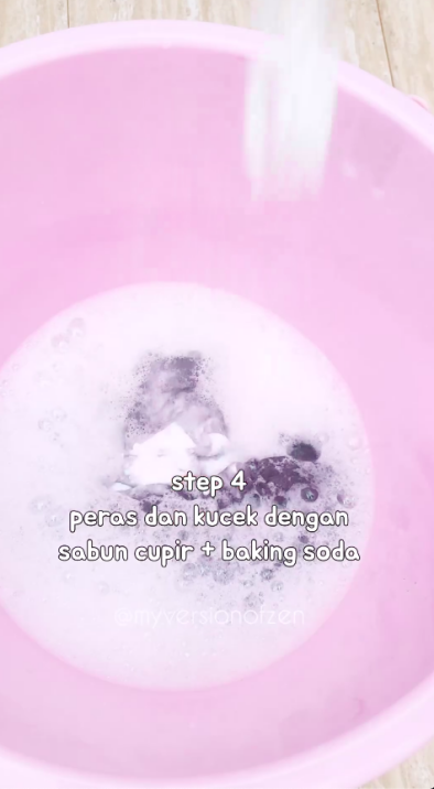 Tanpa disikat, cara hilangkan noda deodoran di ketiak baju ini ampuh pakai tambahan 2 bahan dapur