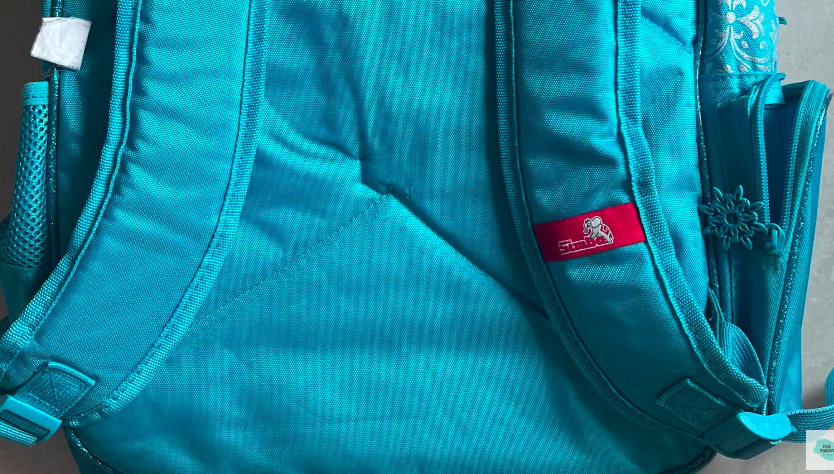 Pakai 2 bahan dapur, trik emak-emak mencuci tas sekolah anak dekil ini bikin kinclong seperti baru