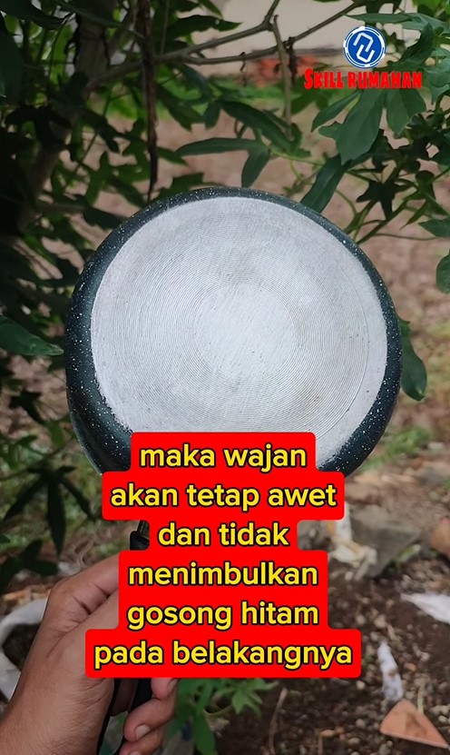 Bukan dioles sabun colek, ini trik agar pantat wajan tak mudah hitam dan tetap kinclong saat digunakan