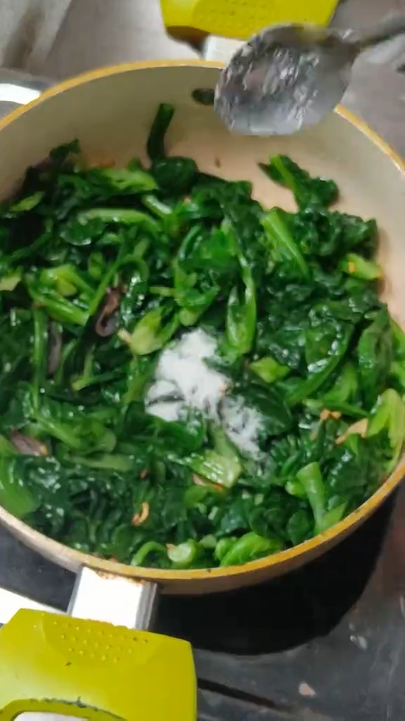 Trik antigagal masak cuciwis agar warnanya tetap hijau dan tidak pahit pakai 1 bumbu dapur