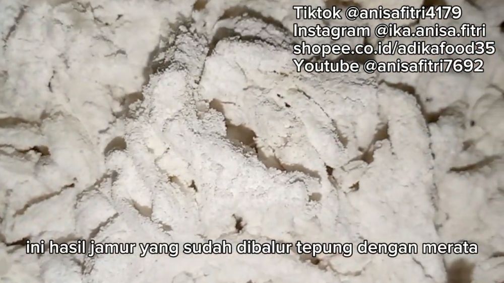 Tanpa diberi baking soda, trik emak-emak goreng jamur tiram ini hasilnya krispi renyah hingga seharian