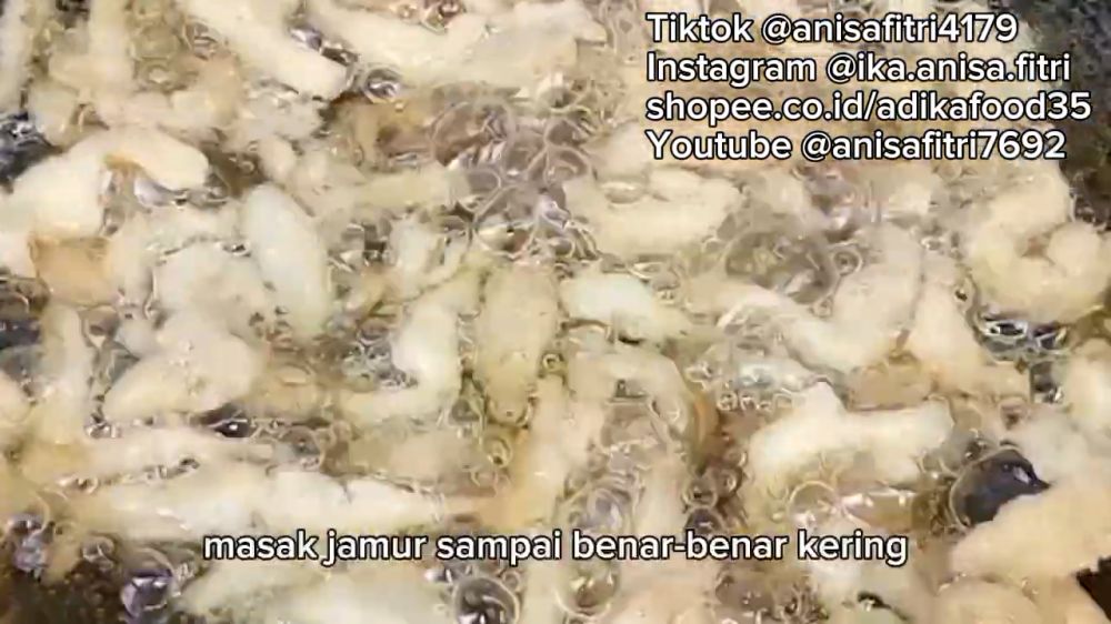Tanpa diberi baking soda, trik emak-emak goreng jamur tiram ini hasilnya krispi renyah hingga seharian
