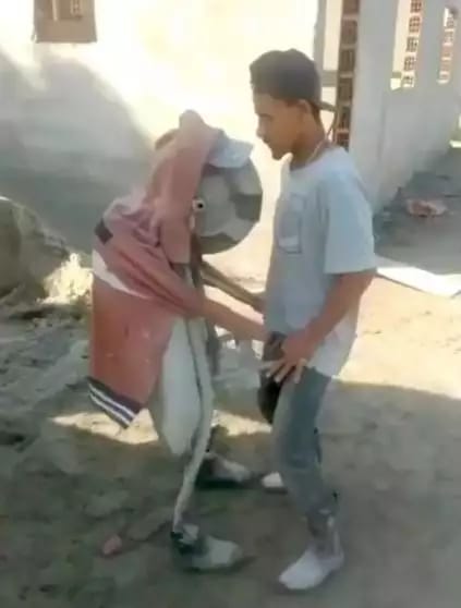 kuli nyeleneh abis berbagai sumber