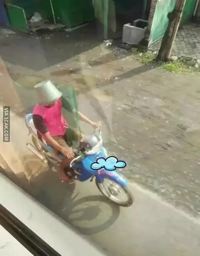 helm nyeleneh parah berbagai sumber helm nyeleneh parah berbagai sumber