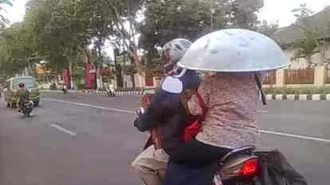 helm nyeleneh parah berbagai sumber