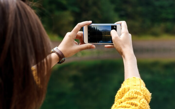 Tips membeli iPhone bekas © Freepik