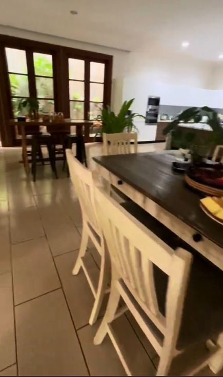 walk in closet rina nose © berbagai sumber