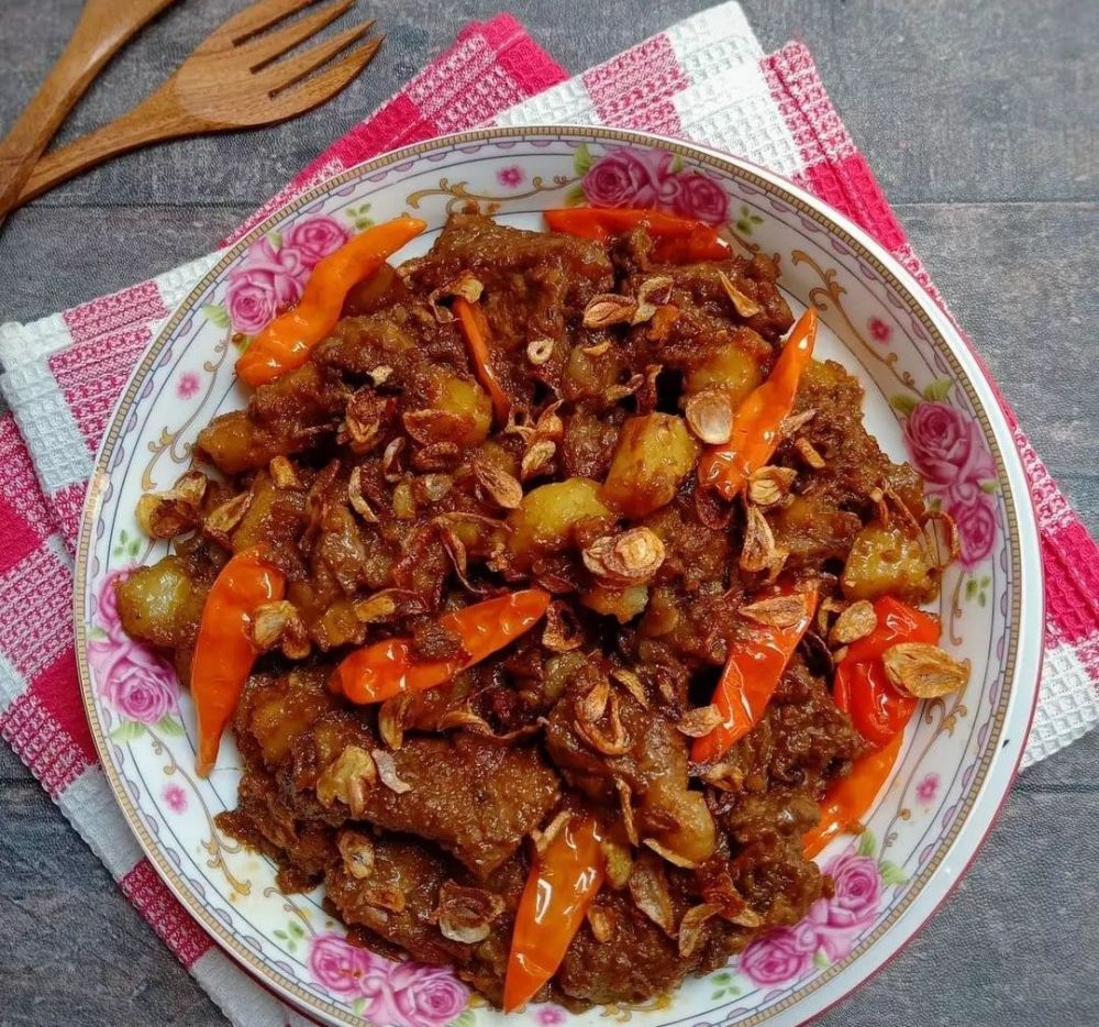 30 Resep masakan daging sapi pedas untuk buka puasa, empuk, praktis, dan mudah dibuat