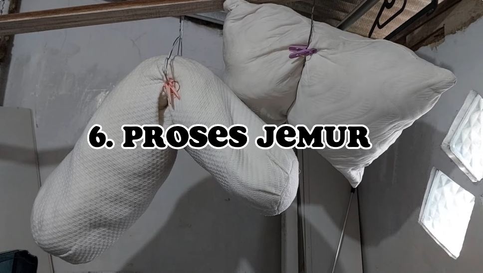 Tak perlu disikat, ini trik mencuci bantal dekil jadi kinclong dan wangi ditambah 2 bahan dapur