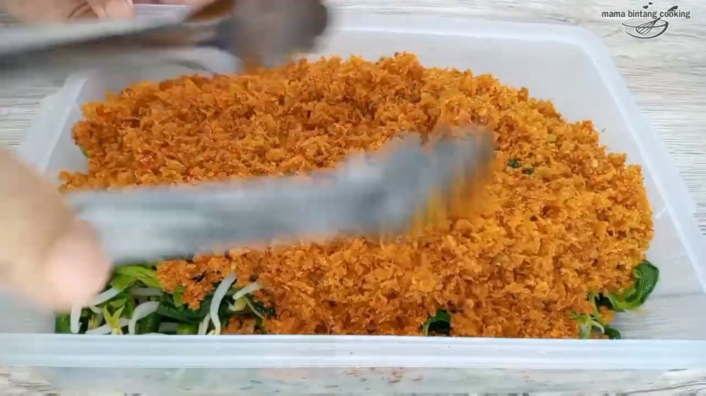 Tanpa perlu ditumis lagi, ini cara bikin sayur urap yang warnanya tetap hijau dan tidak cepat basi