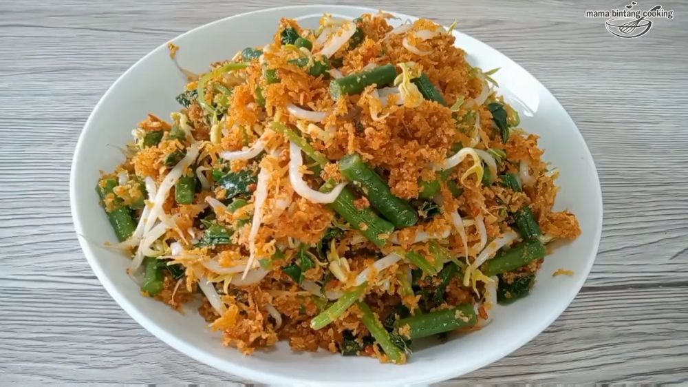 Tanpa perlu ditumis lagi, ini cara bikin sayur urap yang warnanya tetap hijau dan tidak cepat basi