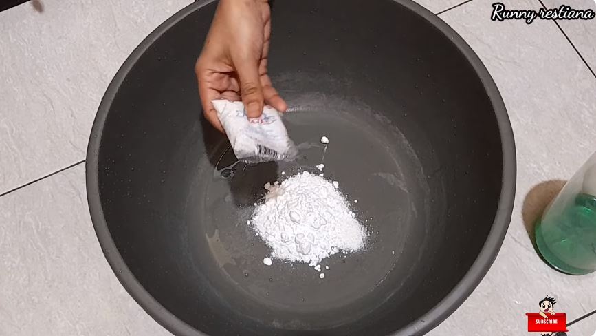 Tanpa detergen, cara emak-emak mencuci handuk kumal jadi cerah ini cuma tambah 2 bahan dapur