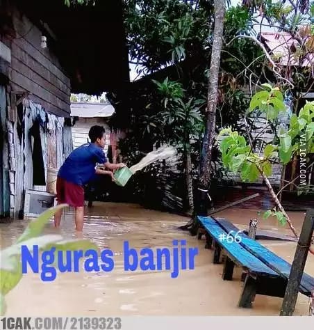 kelakuan banjir nyeleneh berbagai sumber