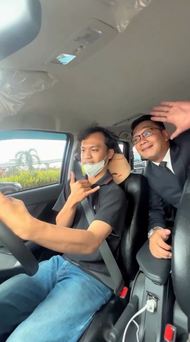 sopir taksi online merinding dapat penumpang mantan gubernur Instagram
