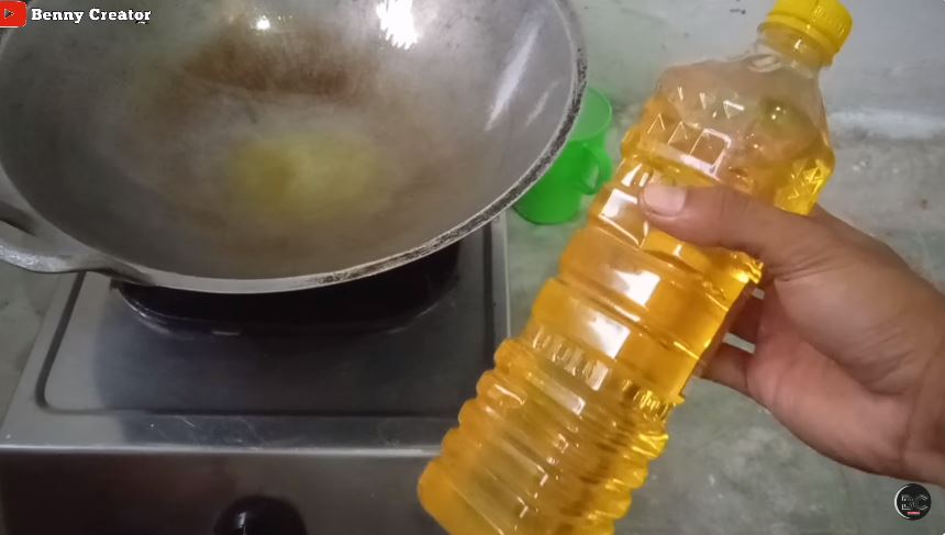 Tanpa ditaburi tapioka, ini cara jernihkan minyak kotor agar bening lagi pakai 1 bahan makanan