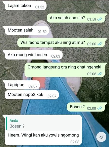 Chat lucu sok tegar pas putus sama pacar Berbagai sumber