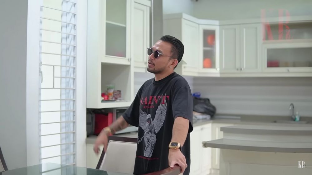 dapur rumah Vicky Prasetyo © 2024 brilio.net