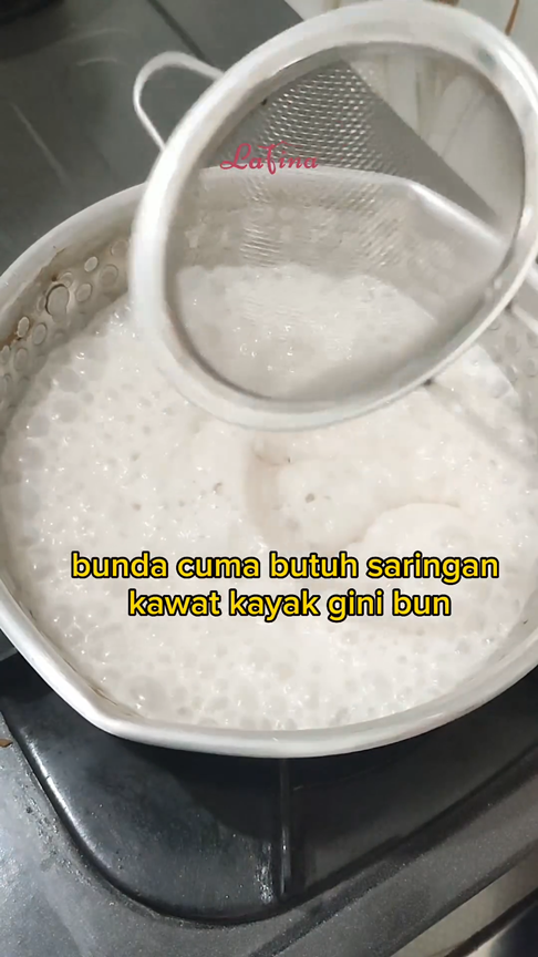 Nggak perlu ditambah daun pisang, ini trik mengatasi santan pecah cuma pakai 1 alat sederhana