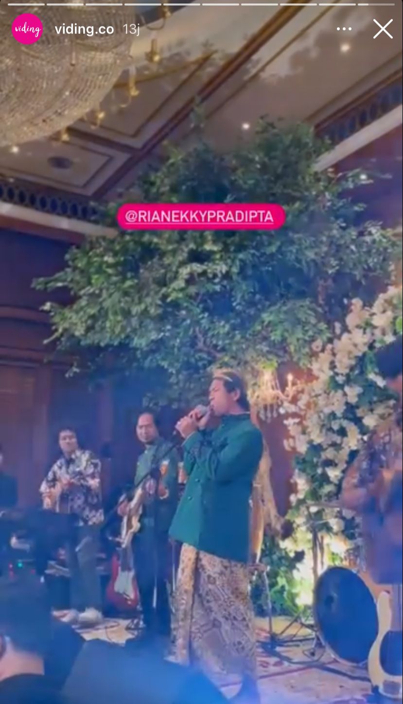 momen nikahan angga maliq dan dewi © berbagai sumber momen nikahan angga maliq dan dewi © berbagai sumber