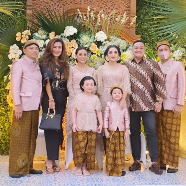 seleb keponakan artis terkenal © berbagai sumber seleb keponakan artis terkenal © berbagai sumber