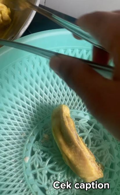 Bukan dicuci atau dimarinasi, begini cara menghilangkan bau amis daging ayam pakai 1 jenis rempah