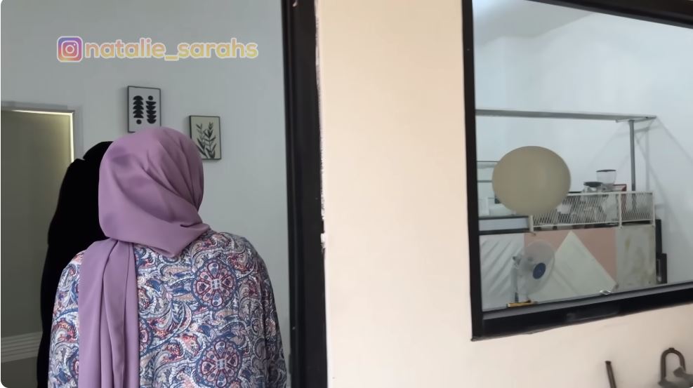 potret kolam renang umi pipik © YouTube