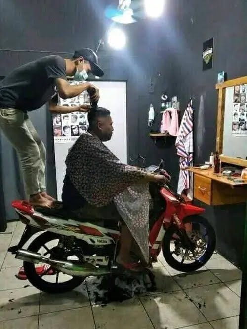 nyusahin diri nyeleneh pol berbagai sumber