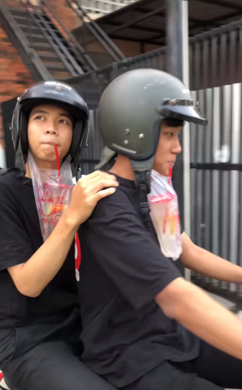 minum nyeleneh tak tertolong berbagai sumber