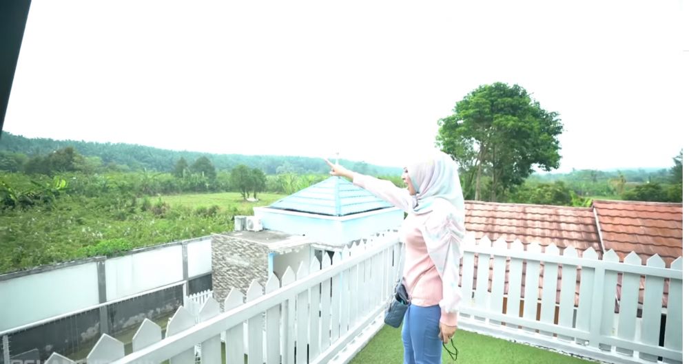 Ruang kerja Pasha Ungu YouTube