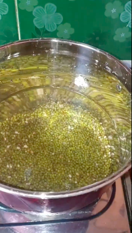 Tanpa perlu direndam semalaman, ini trik merebus kacang hijau agar empuk hanya dalam 17 menit