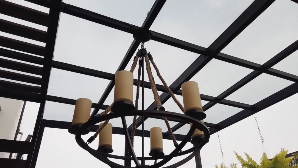 halaman belakang syahnaz jeje © YouTube