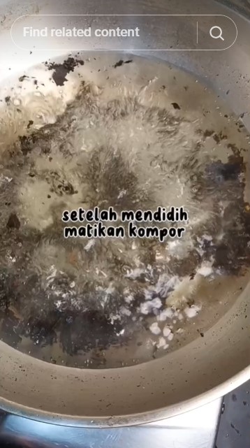 Tanpa disikat, trik ibu rumah tangga basmi kerak gosong di dasar panci ini cukup tambah 2 bahan dapur