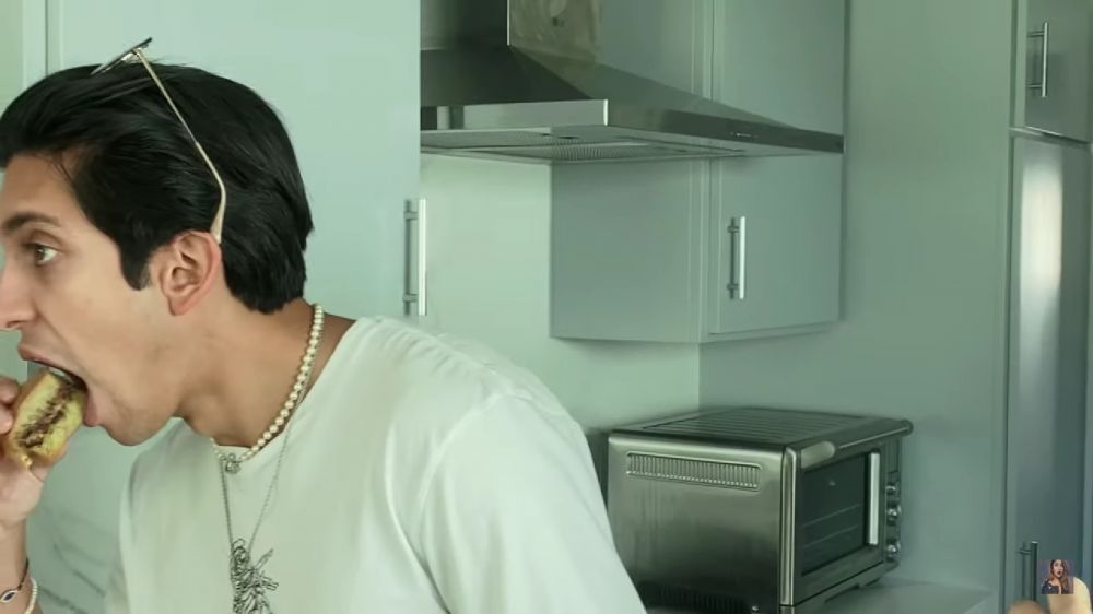 dapur rumah Sarah Azhari © 2024 brilio.net