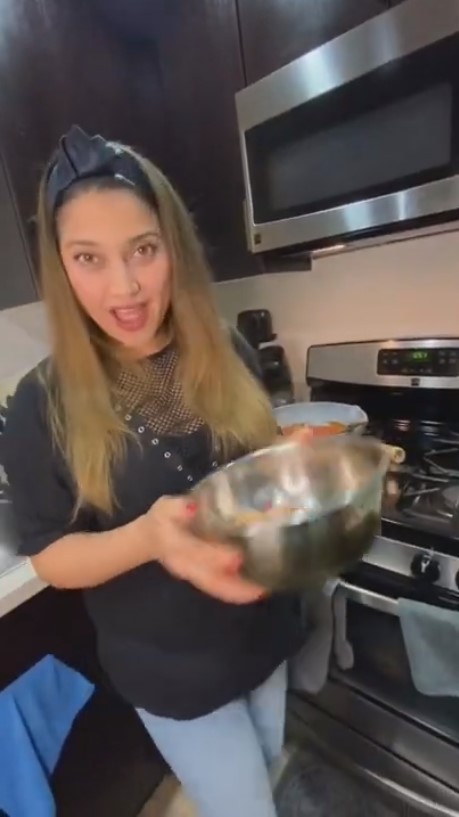 dapur rumah Sarah Azhari © 2024 brilio.net dapur rumah Sarah Azhari © 2024 brilio.net