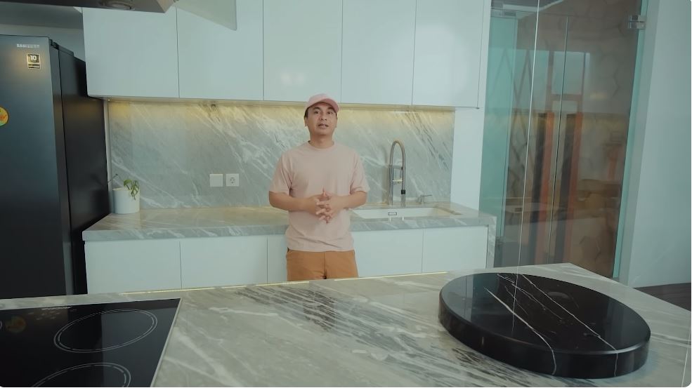 potret dapur raditya dika © YouTube