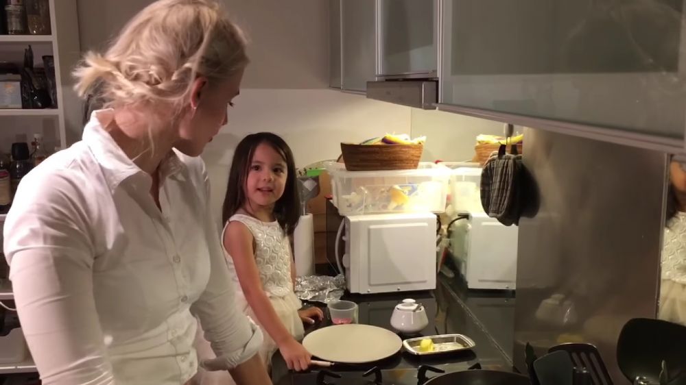 dapur apartemen daniel mananta © 2024 brilio.net