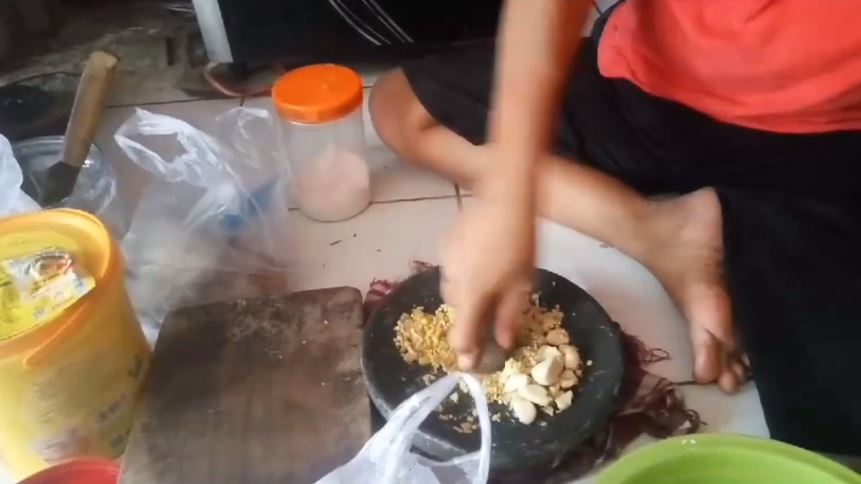 Tanpa baking powder, cara emak-emak bikin terong krispi ini gurih dan kriuk tambah 1 bahan makanan