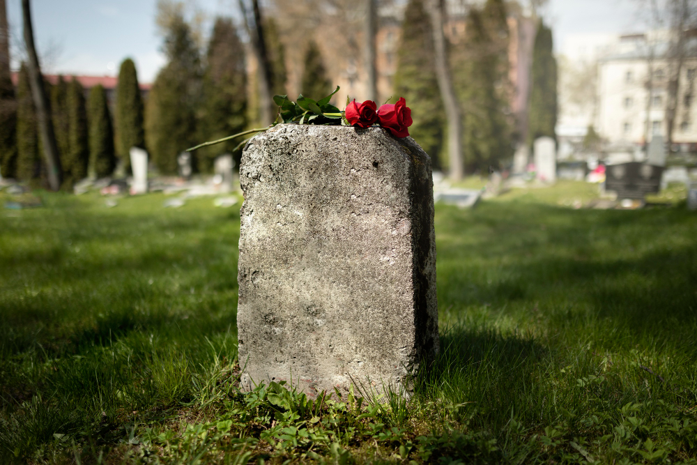 15 Arti mimpi melewati kuburan yang bikin merinding, tidak selalu bermakna buruk