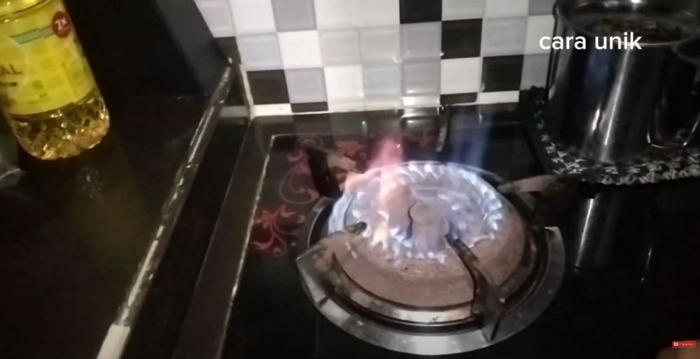 Tak perlu karet gelang, begini cara atasi tabung gas elpiji bocor hanya dengan 1 barang bekas