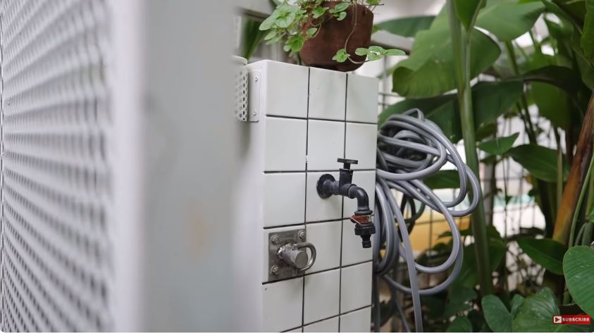 potret halaman depan sharena delon © YouTube